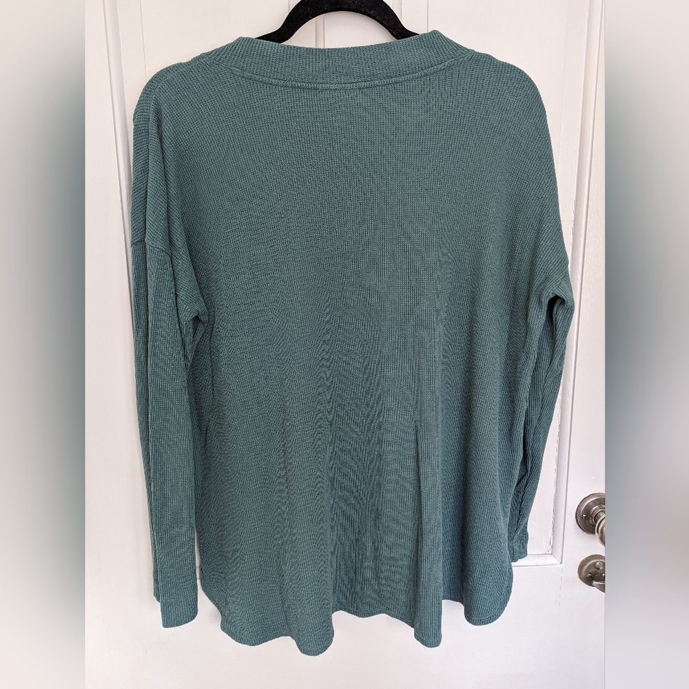 $10 SALE J Jill Long Sleeve Thermal Top V Neck size large sage green capsule - Picture 2 of 12